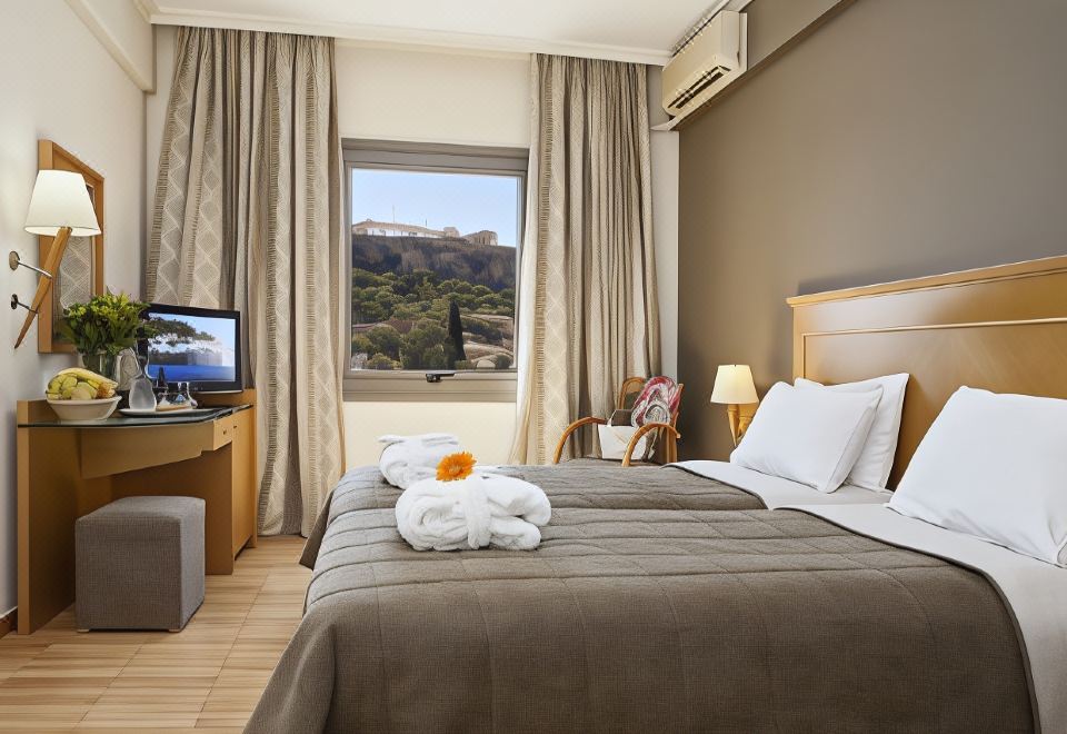 Plaka Hotel